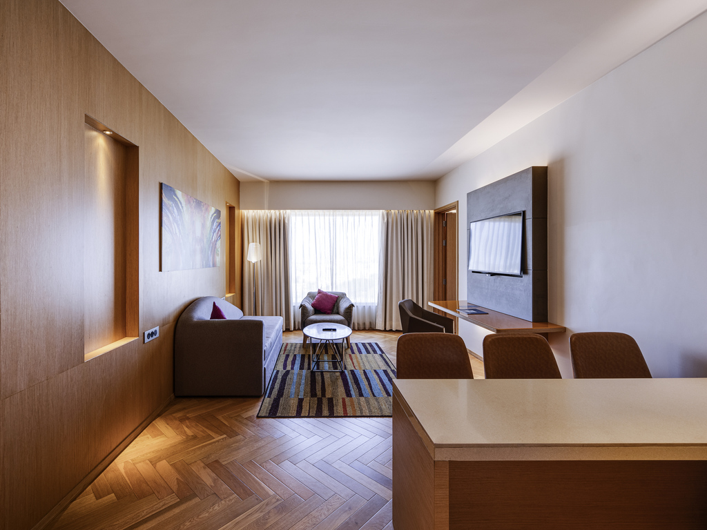 Guest room